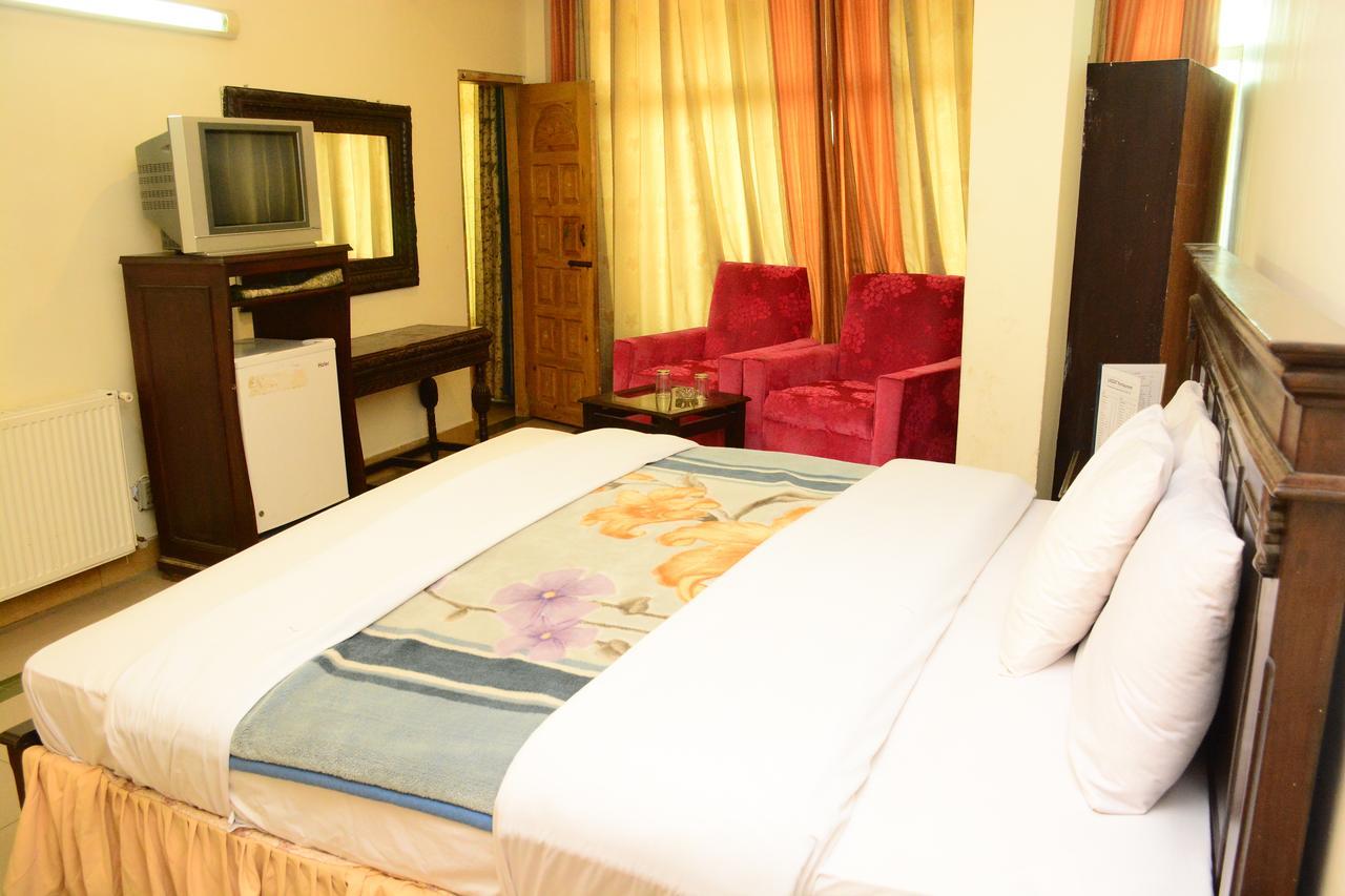 Hotel Move-N-Pick Murree Luaran gambar